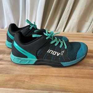 In oc-8 F-Lite 260 Knit Training Shoes
